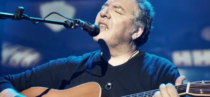 Revólver vuelve a triunfar gracias a su Instinto Básico