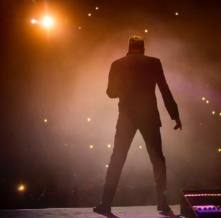 Escucha entero el Especial Loquillo: «40 y rock años de actitud»